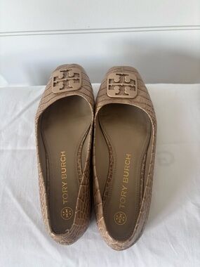 Tory Burch Beige Croc-Embossed Logo Ballet Flats